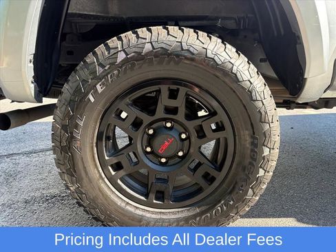 Used 2022 Toyota Tacoma TRD Sport w/ Technology Package AWD/4WD image 27