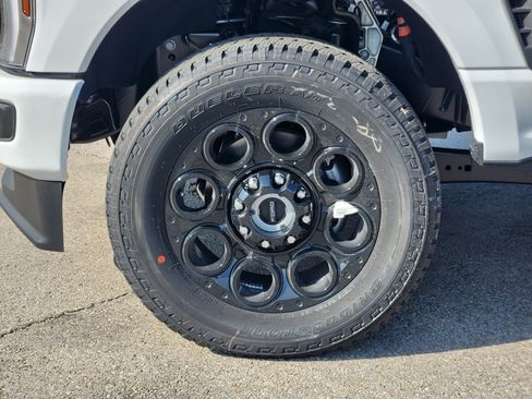 New 2026 Ford F250 Lariat w/ Black Appearance Package AWD/4WD image 7