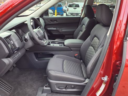 New 2026 Nissan Pathfinder SV image 12