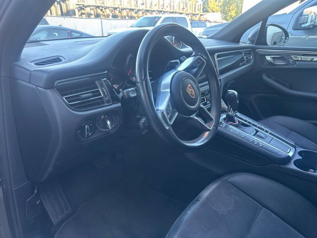 Used 2021 Porsche Macan AWD/4WD image 12
