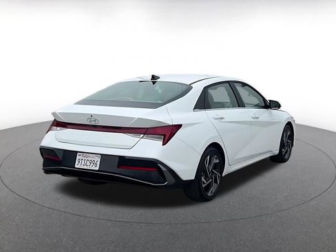 Used 2025 Hyundai Elantra SEL image 12