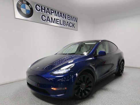 Used 2022 Tesla Model Y Performance AWD/4WD image 1