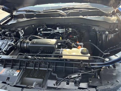 Certified 2023 Ford Explorer XLT w/ Equipment Group 202A AWD/4WD image 10