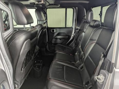 Used 2020 Jeep Gladiator Rubicon w/ Dual Top Group AWD/4WD image 16
