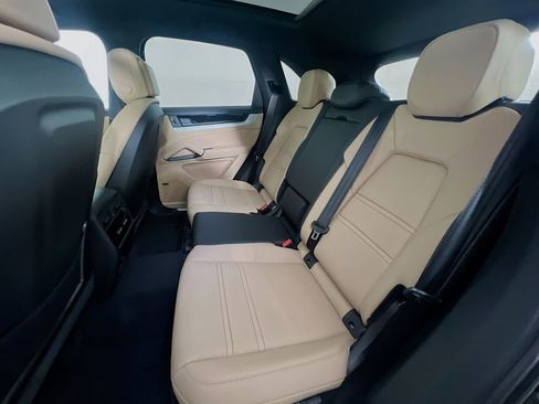 New 2026 Porsche Cayenne image 24