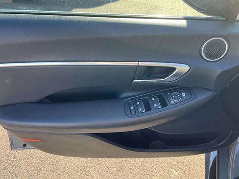 Certified 2023 Hyundai Sonata SEL w/ Convenience Package image 17