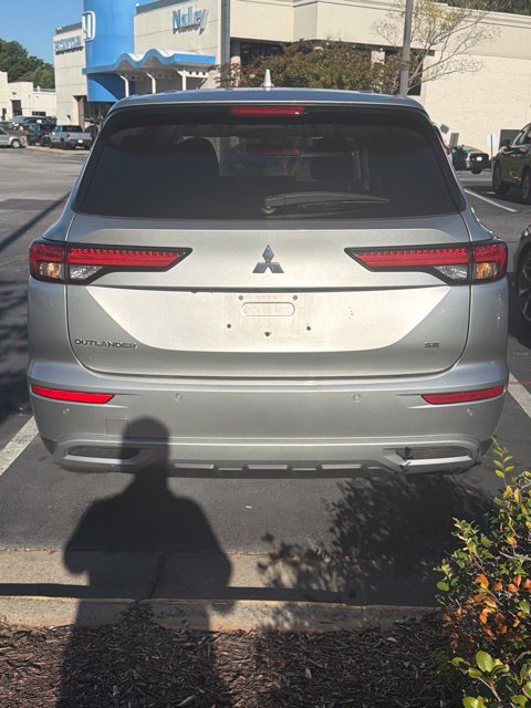 Used 2024 Mitsubishi Outlander SE FWD image 5