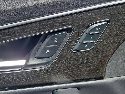 Used 2023 Audi Q7 3.0T Premium Plus image 15