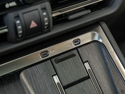 Used 2025 Lexus GX 550 w/ Accessory Package (CT) image 68