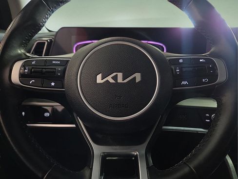 Used 2024 Kia Sportage EX AWD/4WD image 25
