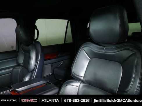Used 2022 Lincoln Navigator L 4WD image 5