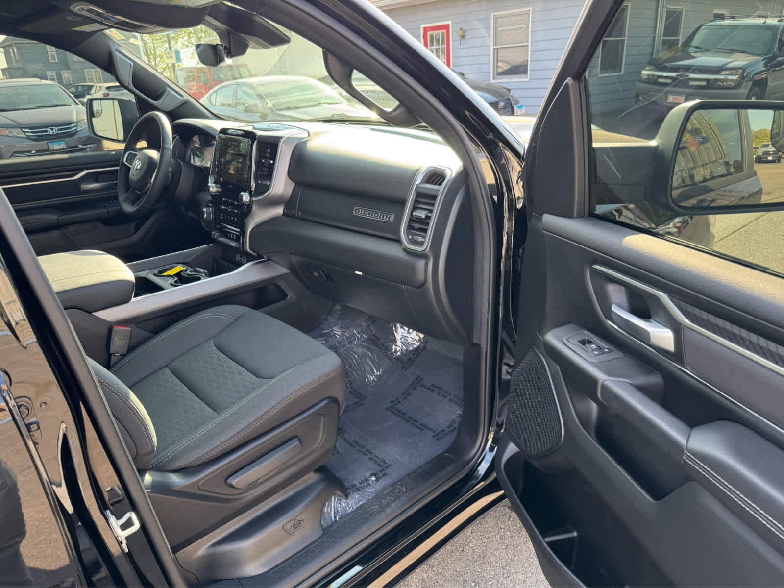 Used 2025 RAM 1500 Big Horn AWD/4WD image 23