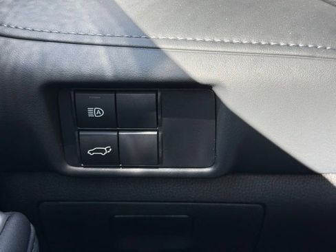 Used 2022 Toyota Highlander LE image 15