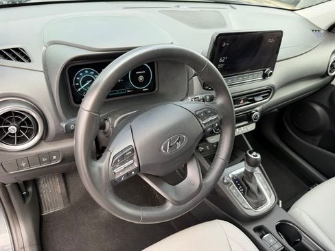 Used 2022 Hyundai Kona Limited image 7
