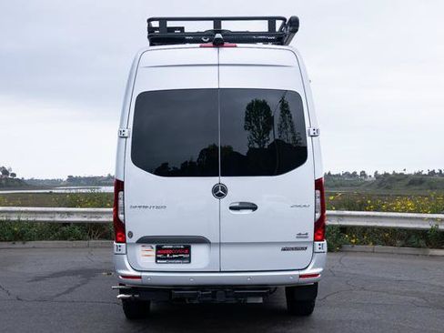 Used 2022 Mercedes-Benz Sprinter 2500 image 15
