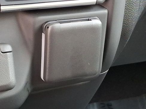 Used 2024 Chevrolet Silverado 1500 Custom image 28