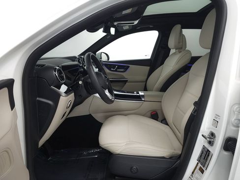 Certified 2026 Mercedes-Benz GLC 300 4MATIC image 7