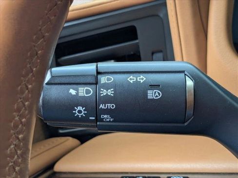 Used 2018 Lexus LC 500 Coupe w/ Performance Package image 9