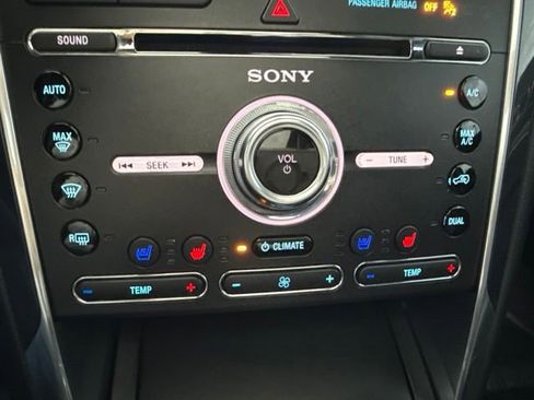 Used 2018 Ford Explorer Sport w/ Equipment Group 401A AWD/4WD image 21