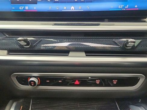 Used 2024 BMW X6 xDrive40i w/ Premium Package image 54