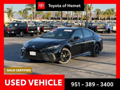 Used 2025 Toyota Camry SE AWD/4WD image 1
