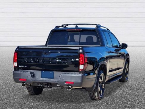 New 2026 Honda Ridgeline Black Edition image 3