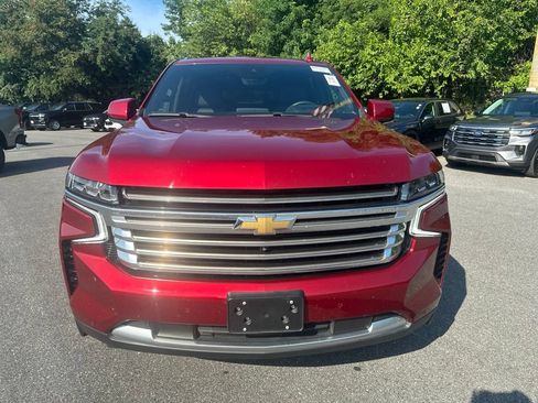 Certified 2024 Chevrolet Suburban High Country AWD/4WD image 2