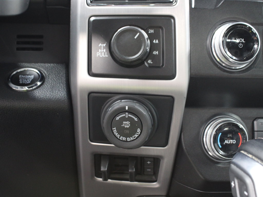 Used 2020 Ford F150 Platinum w/ Technology Package AWD/4WD image 65