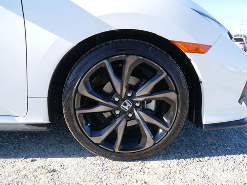 Used 2018 Honda Civic Sport Touring image 10