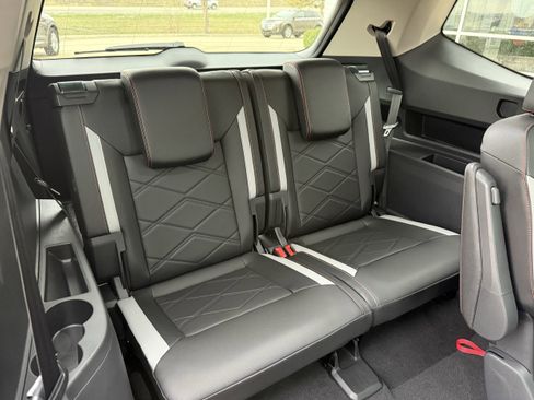 New 2026 Volkswagen Atlas Peak Edition AWD/4WD image 11