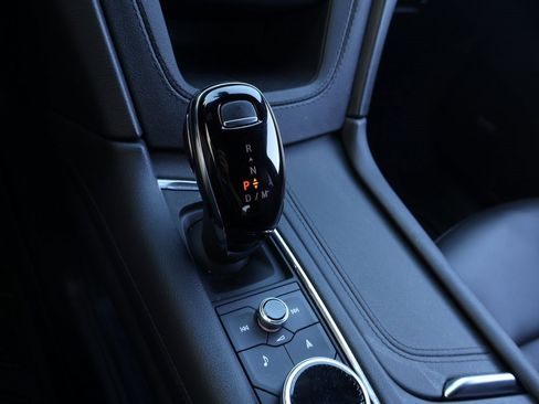 Used 2023 Cadillac XT6 Premium Luxury image 31