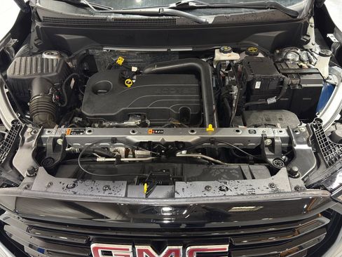 Used 2024 GMC Terrain SLE w/ Driver Convenience Package image 35