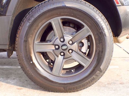 Used 2021 Land Rover Defender 90 S image 45