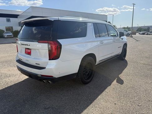 Used 2025 GMC Yukon XL Denali Ultimate AWD/4WD image 5