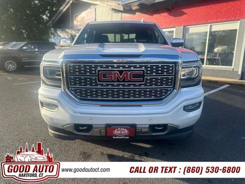 Used 2017 GMC Sierra 1500 Denali image 2