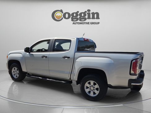 Certified 2020 GMC Canyon 2WD Crew Cab w/ Convenience Package image 3