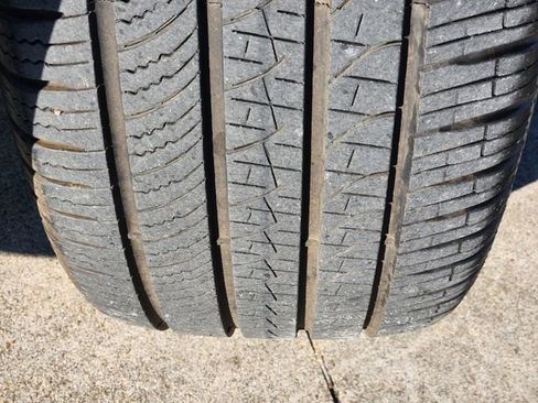 Used 2025 Ford Explorer ST-Line w/ Premium Package image 11