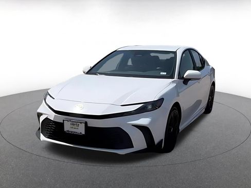 Used 2026 Toyota Camry SE FWD image 6