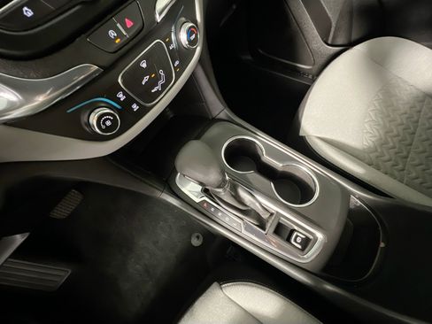 Used 2024 Chevrolet Equinox LS w/ LS Convenience Package image 26