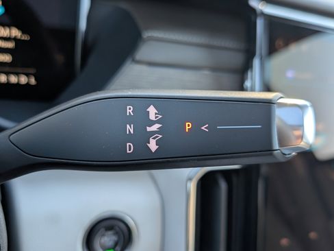 Used 2024 GMC Acadia Denali w/ Super Cruise Package image 33