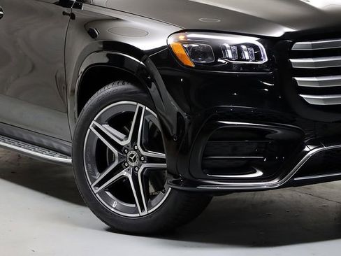 Certified 2026 Mercedes-Benz GLS 450 4MATIC image 3