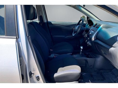 Used 2012 Nissan Versa FWD image 25