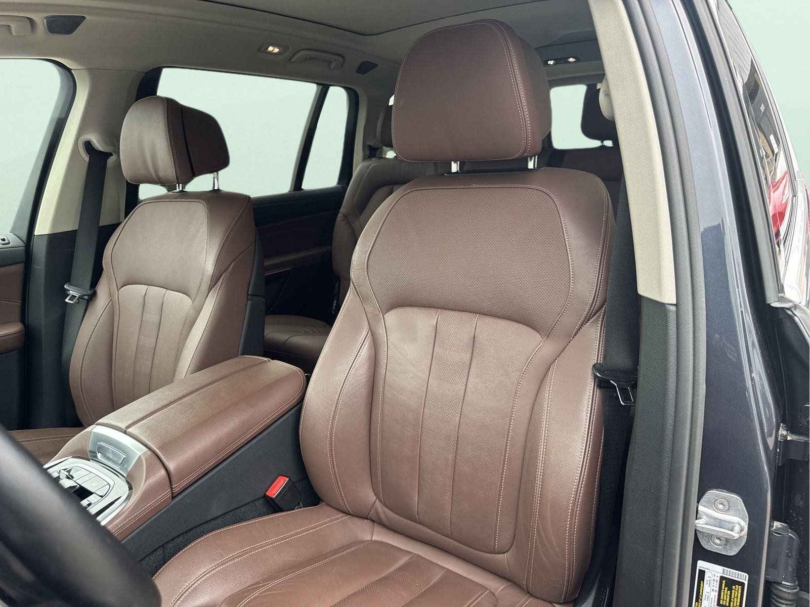 Used 2020 BMW X7 xDrive50i w/ Cold Weather Package AWD/4WD image 18
