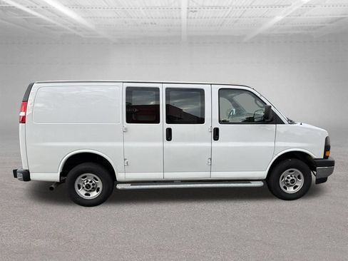 Used 2024 GMC Savana 2500 w/ Driver Convenience Package RWD image 7