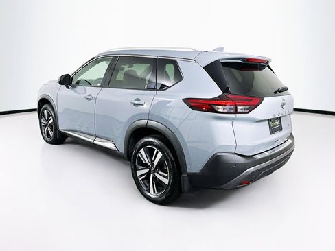 Used 2023 Nissan Rogue SL w/ SL Premium Package FWD image 5