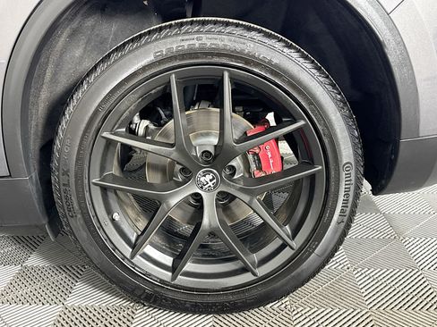 Used 2019 Alfa Romeo Stelvio w/ Nero Edizione RWD image 36