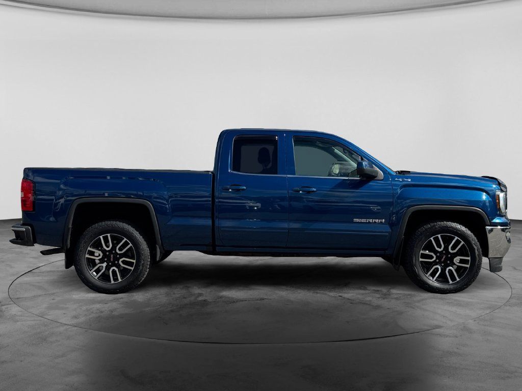 Used 2019 GMC Sierra 1500 SLE w/ SLE Value Package AWD/4WD image 10