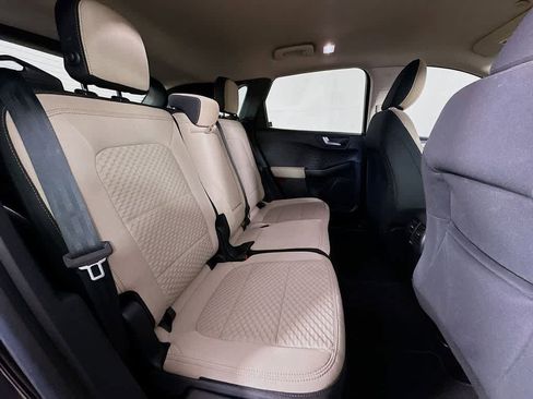 Certified 2020 Ford Escape SE image 30