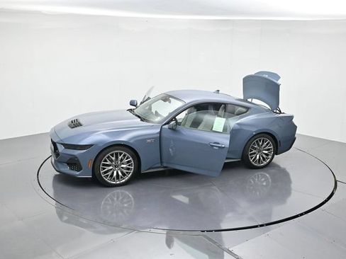 Used 2025 Ford Mustang GT Premium RWD image 46