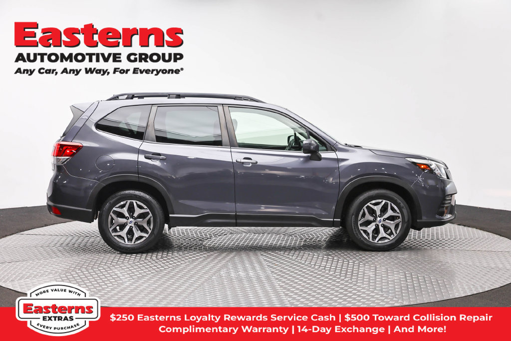 Used 2022 Subaru Forester Premium AWD/4WD image 5
